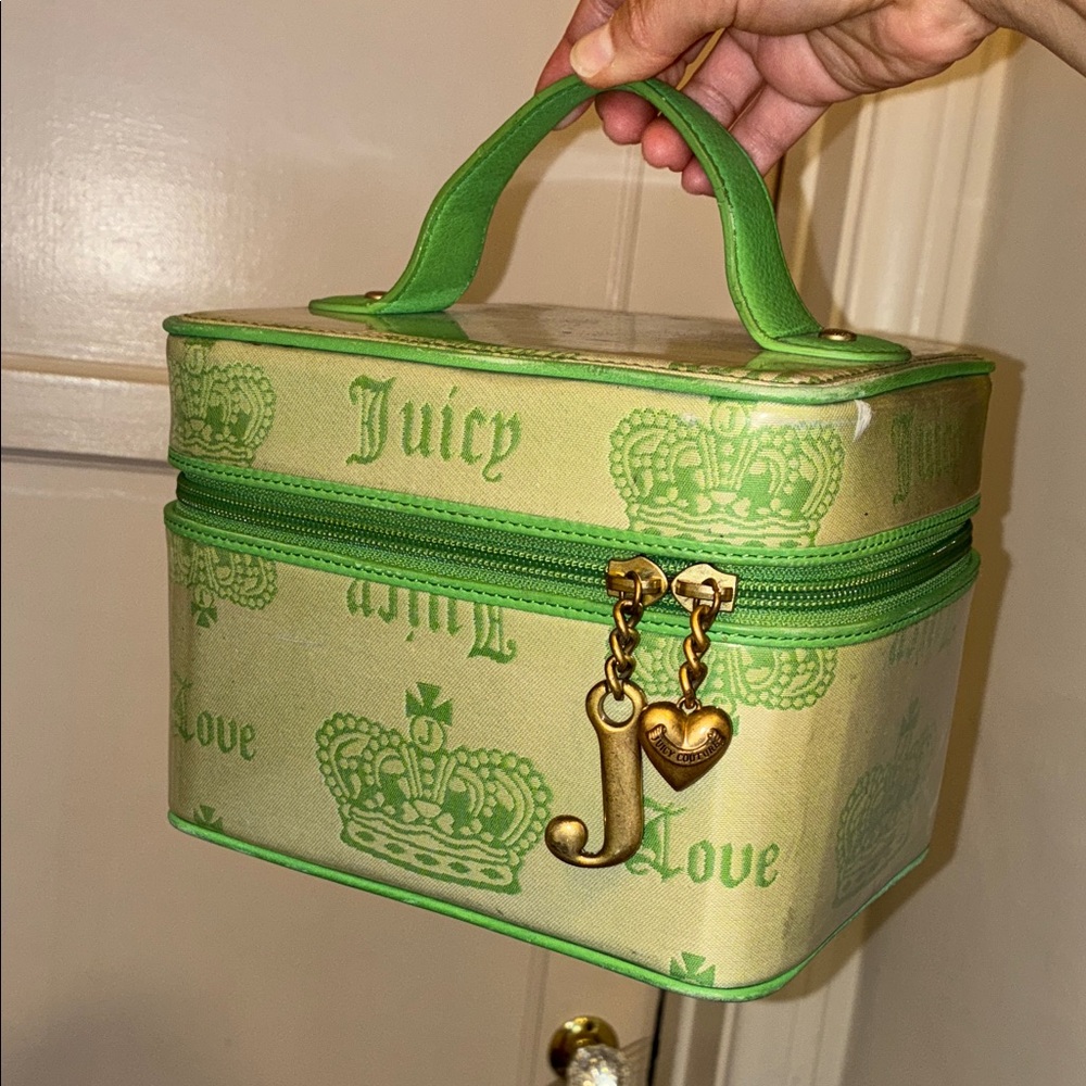 VINTAGE Y2K Juicy Couture Lime Green ICONIC Vanity TRAIN CASE BAG LEATHER MAKEUP